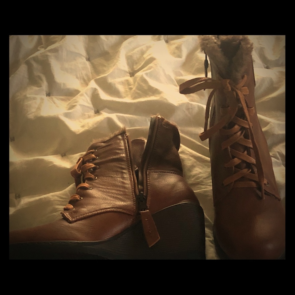 Leather Boots with wedge heel
